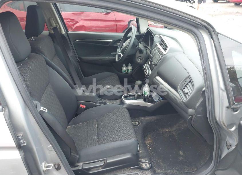 Photo 5 of 2017 Honda Fit LX (VIN JHMGK5H57HS002414)