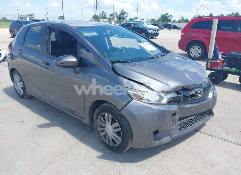 2017 Honda Fit LX (VIN JHMGK5H57HS015048) main photo