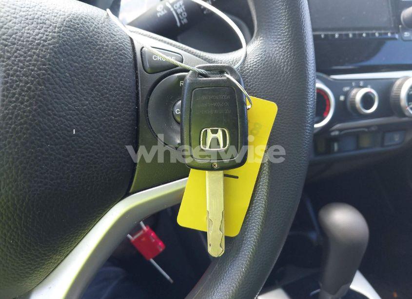 Photo 11 of 2017 Honda Fit LX (VIN JHMGK5H57HS015048)