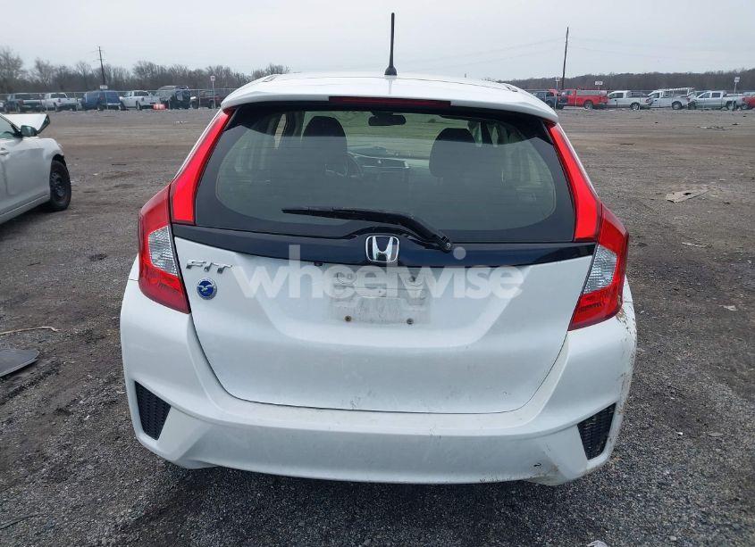 Photo 17 of 2016 Honda Fit LX (VIN JHMGK5H58GX012290)