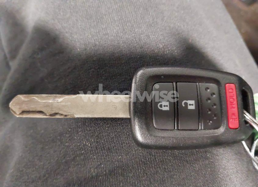 Photo 11 of 2016 Honda Fit LX (VIN JHMGK5H58GX045497)