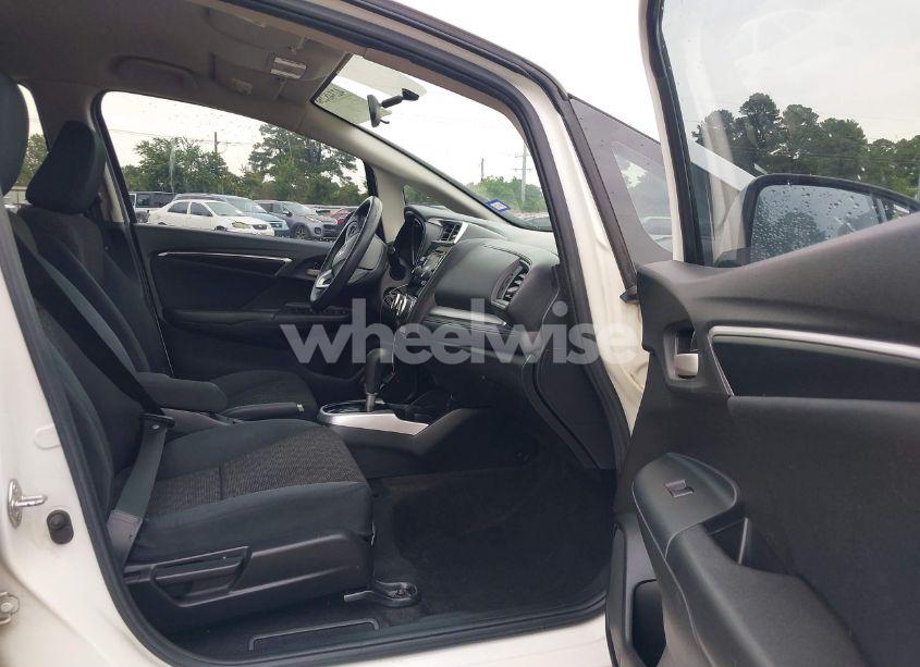 Photo 5 of 2017 Honda Fit LX (VIN JHMGK5H58HS014670)