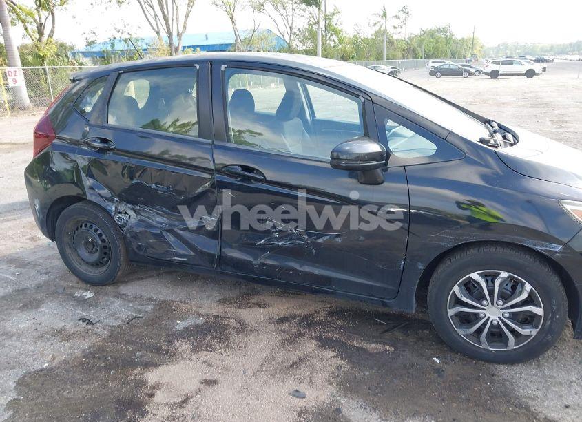 Photo 6 of 2016 Honda Fit LX (VIN JHMGK5H59GS002090)