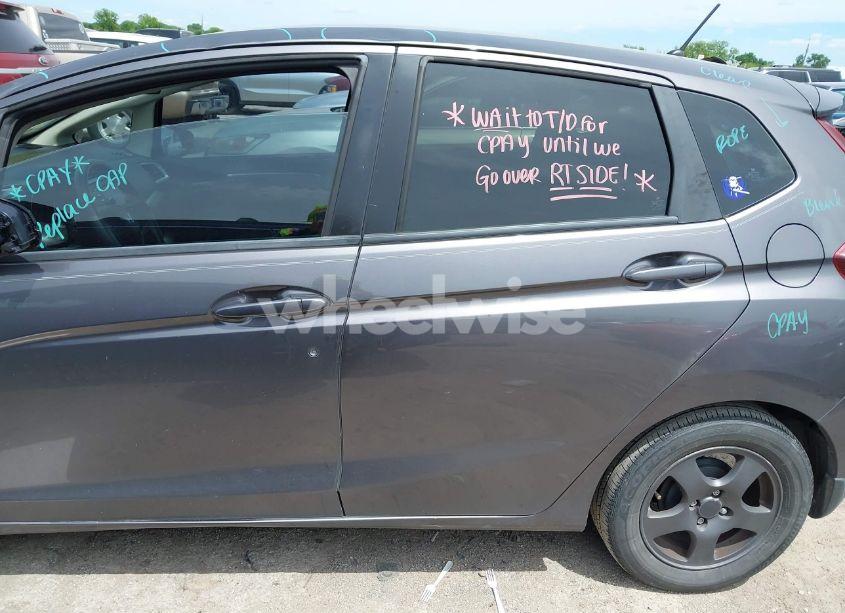 Photo 14 of 2016 Honda Fit LX (VIN JHMGK5H59GX033309)