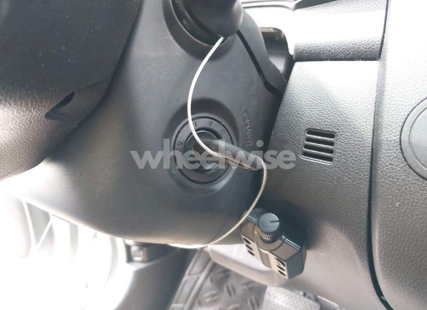 Photo 11 of 2016 Honda Fit LX (VIN JHMGK5H5XGX000030)