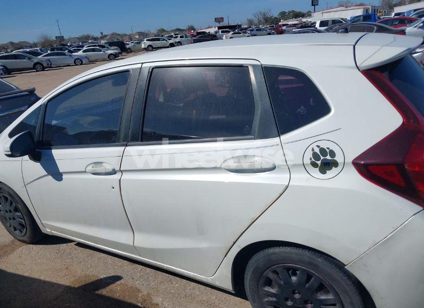 Photo 14 of 2016 Honda Fit LX (VIN JHMGK5H5XGX000030)