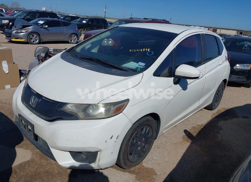Photo 2 of 2016 Honda Fit LX (VIN JHMGK5H5XGX000030)