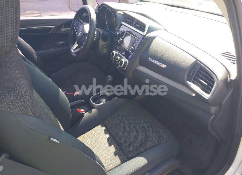 Photo 5 of 2016 Honda Fit LX (VIN JHMGK5H5XGX000030)