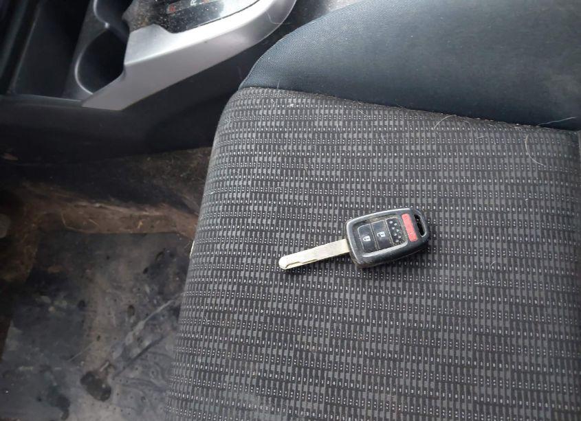 Photo 11 of 2016 Honda Fit LX (VIN JHMGK5H5XGX003378)