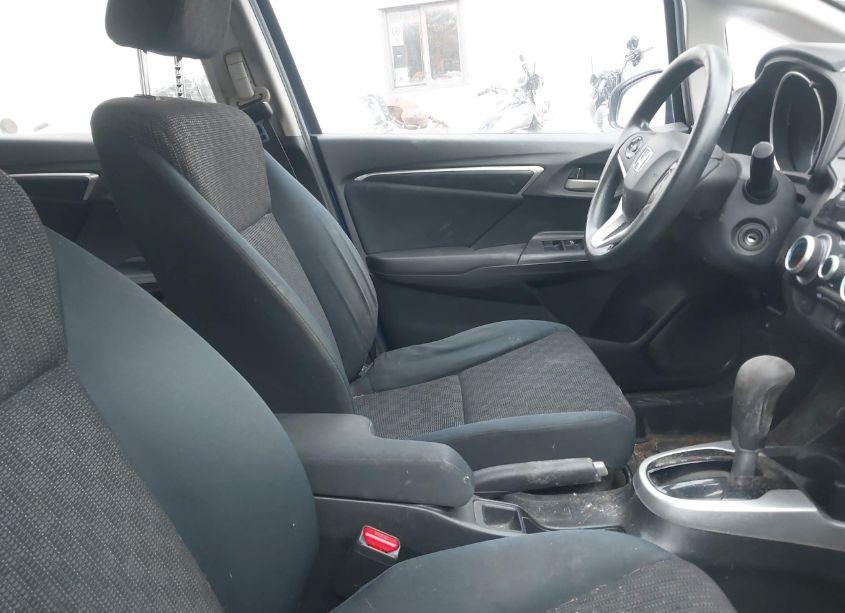 Photo 5 of 2016 Honda Fit LX (VIN JHMGK5H5XGX003378)