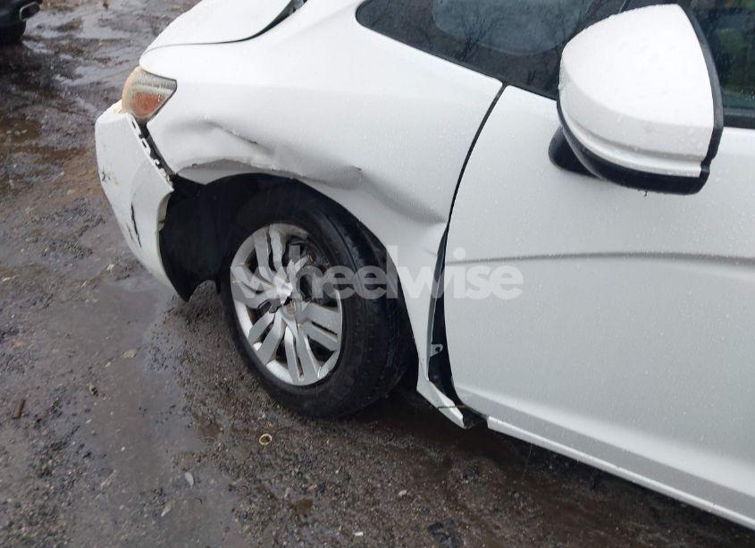 Photo 19 of 2016 Honda Fit LX (VIN JHMGK5H5XGX010458)