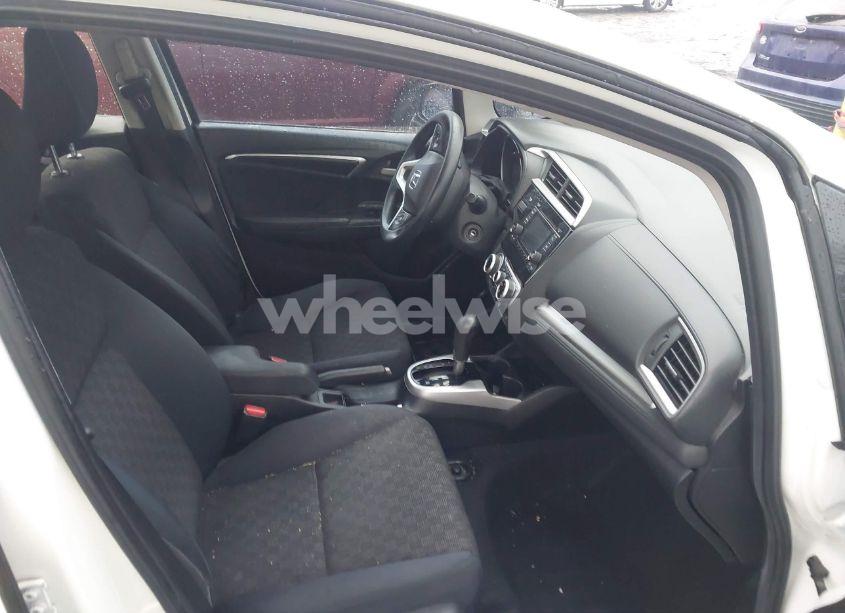 Photo 5 of 2016 Honda Fit LX (VIN JHMGK5H5XGX010458)