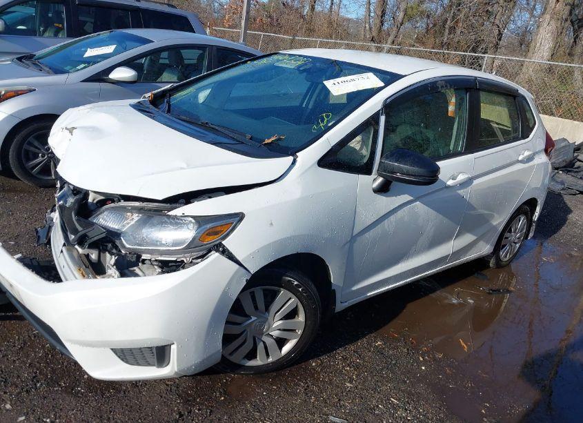 Photo 2 of 2017 Honda Fit LX (VIN JHMGK5H5XHS018283)