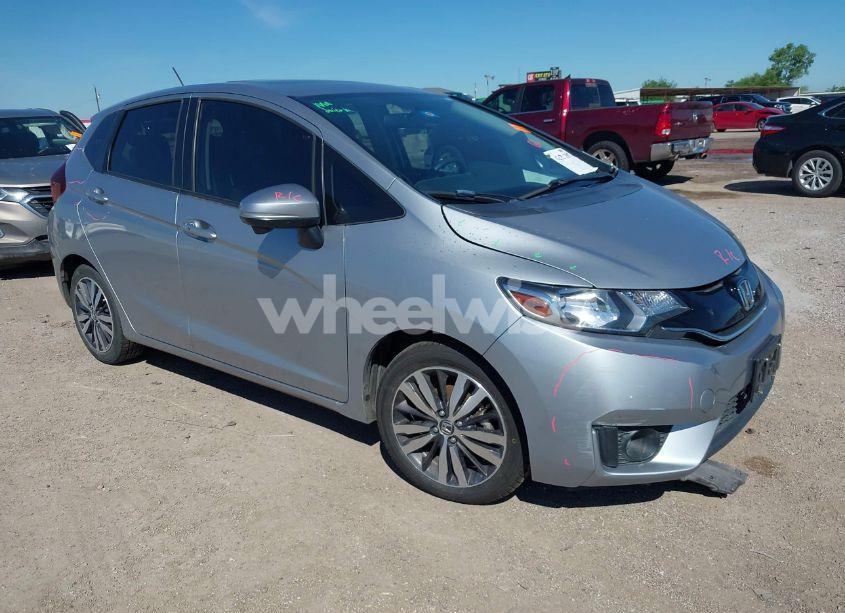 2017 Honda Fit EX (VIN JHMGK5H70HS004961) main photo