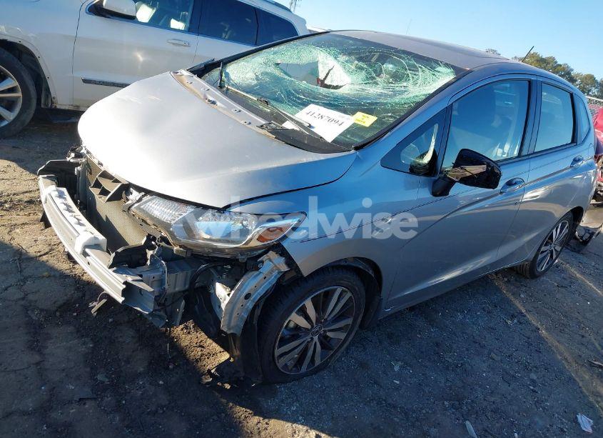 Photo 2 of 2017 Honda Fit EX (VIN JHMGK5H70HS013613)