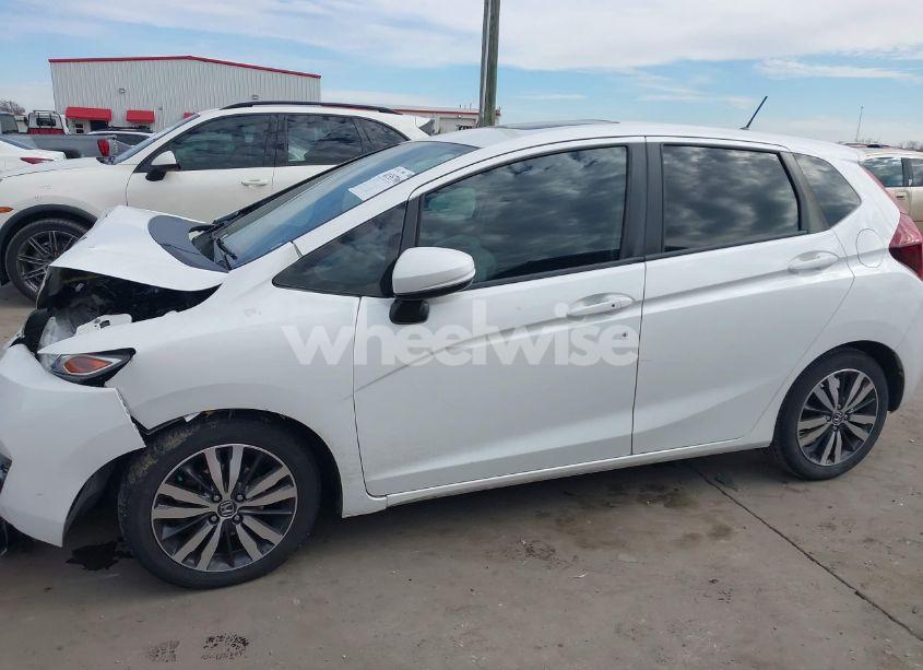 Photo 14 of 2016 Honda Fit EX (VIN JHMGK5H71GX019938)