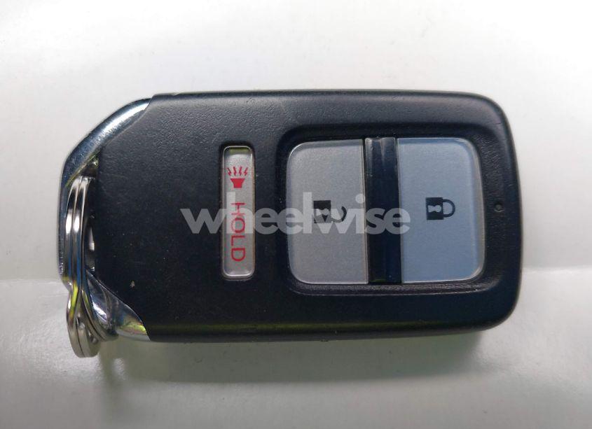 Photo 11 of 2016 Honda Fit EX (VIN JHMGK5H72GS000523)