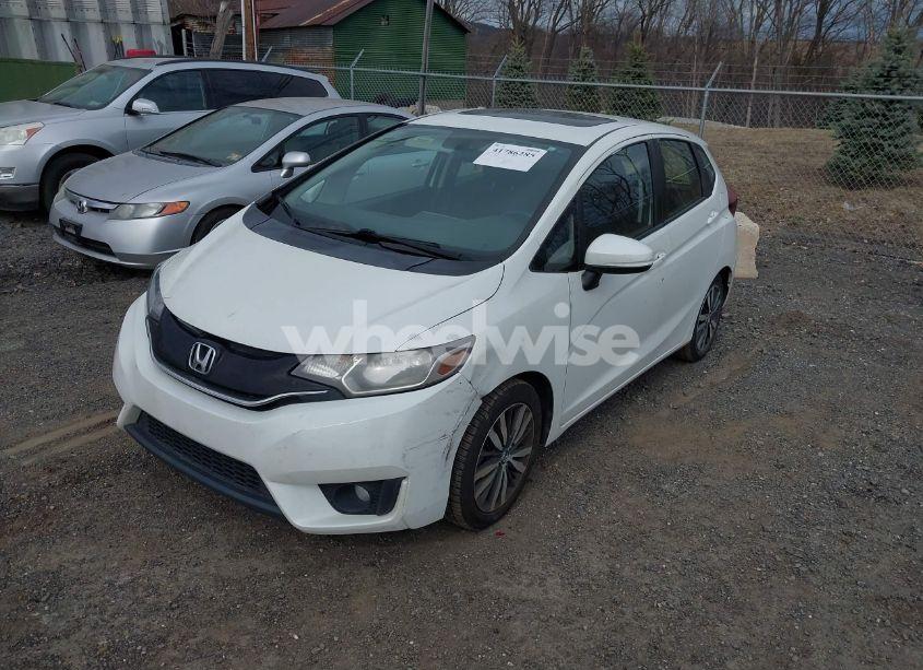 Photo 2 of 2016 Honda Fit EX (VIN JHMGK5H72GS000523)