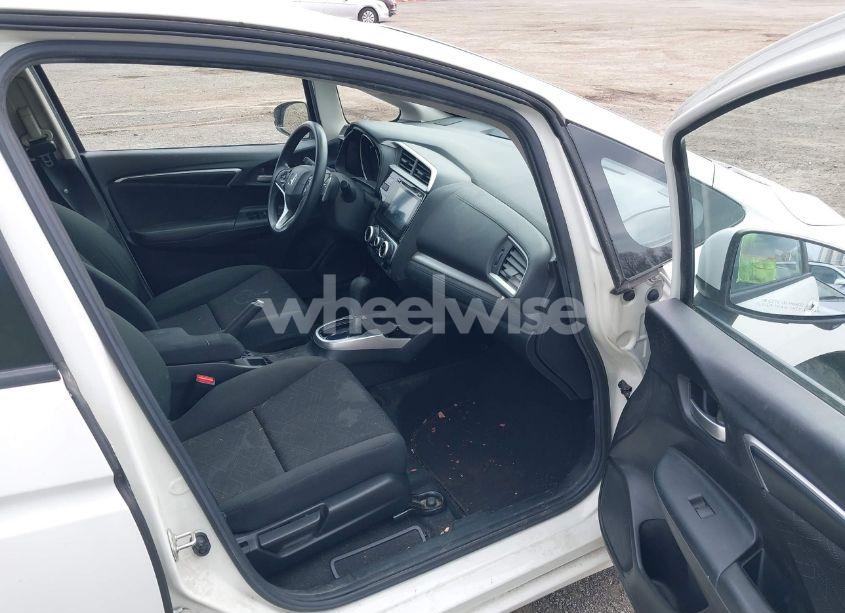 Photo 5 of 2016 Honda Fit EX (VIN JHMGK5H72GS000523)