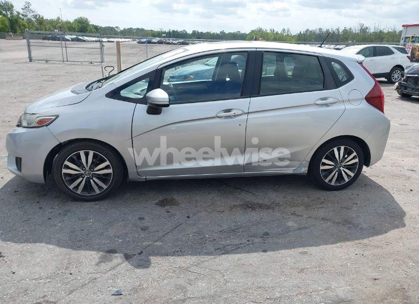 Photo 20 of 2016 Honda Fit EX (VIN JHMGK5H74GX000882)