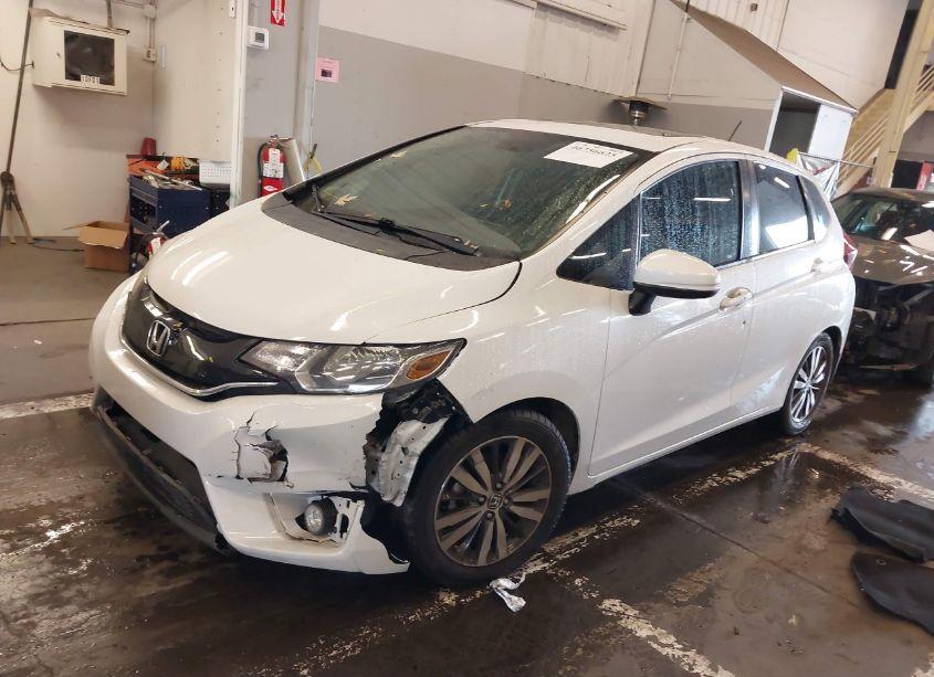 Photo 2 of 2016 Honda Fit EX (VIN JHMGK5H77GX013674)