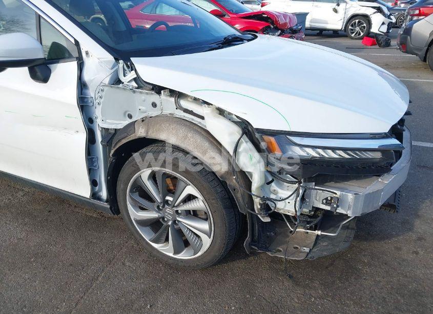 Photo 18 of 2018 Honda Clarity PLUG-IN HYBRID (VIN JHMZC5F10JC015415)