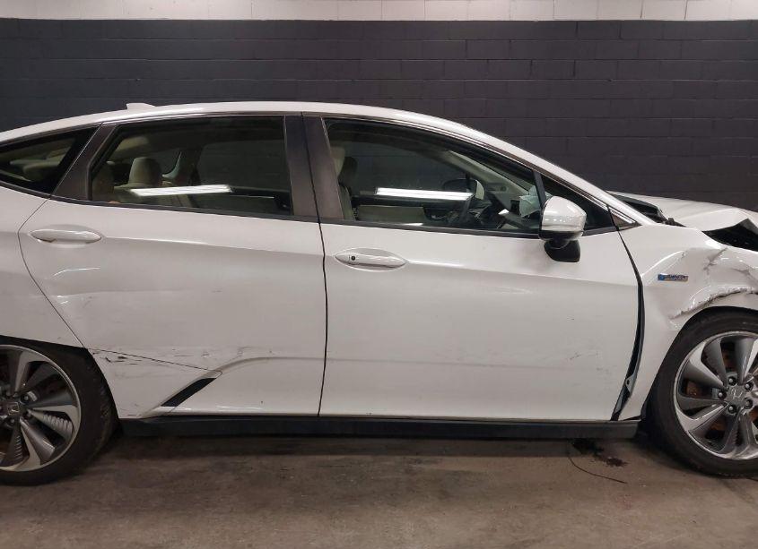 Photo 13 of 2018 Honda Clarity PLUG-IN HYBRID (VIN JHMZC5F11JC015021)