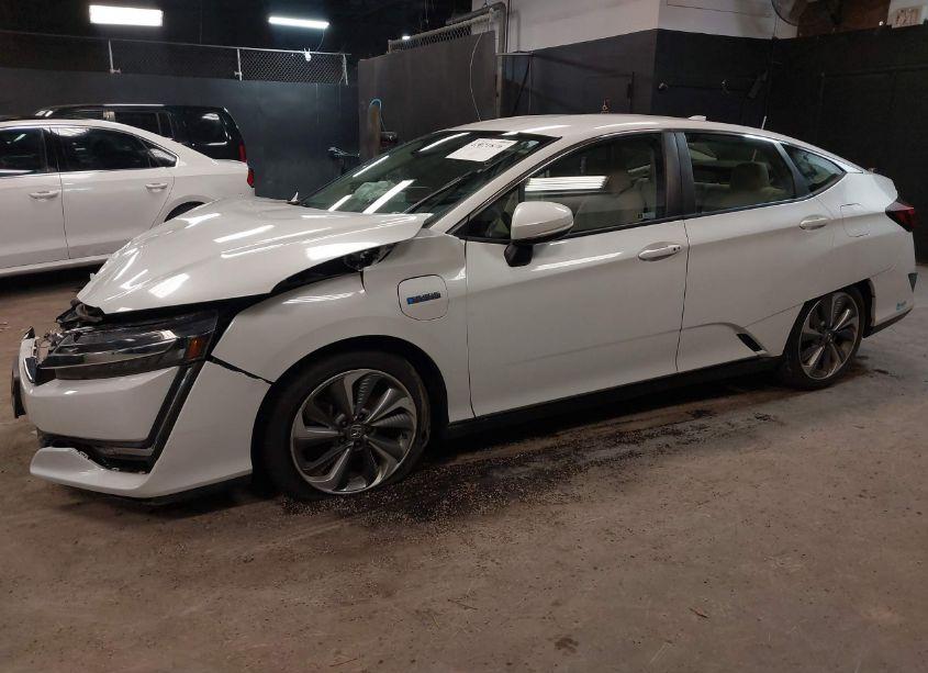 Photo 2 of 2018 Honda Clarity PLUG-IN HYBRID (VIN JHMZC5F11JC015021)