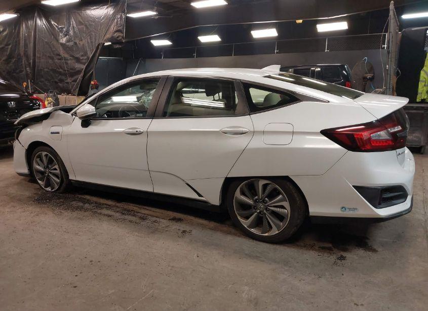 Photo 3 of 2018 Honda Clarity PLUG-IN HYBRID (VIN JHMZC5F11JC015021)