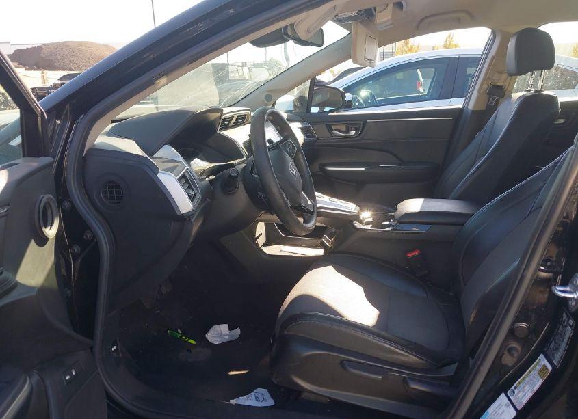 Photo 5 of 2018 Honda Clarity PLUG-IN HYBRID (VIN JHMZC5F11JC018047)