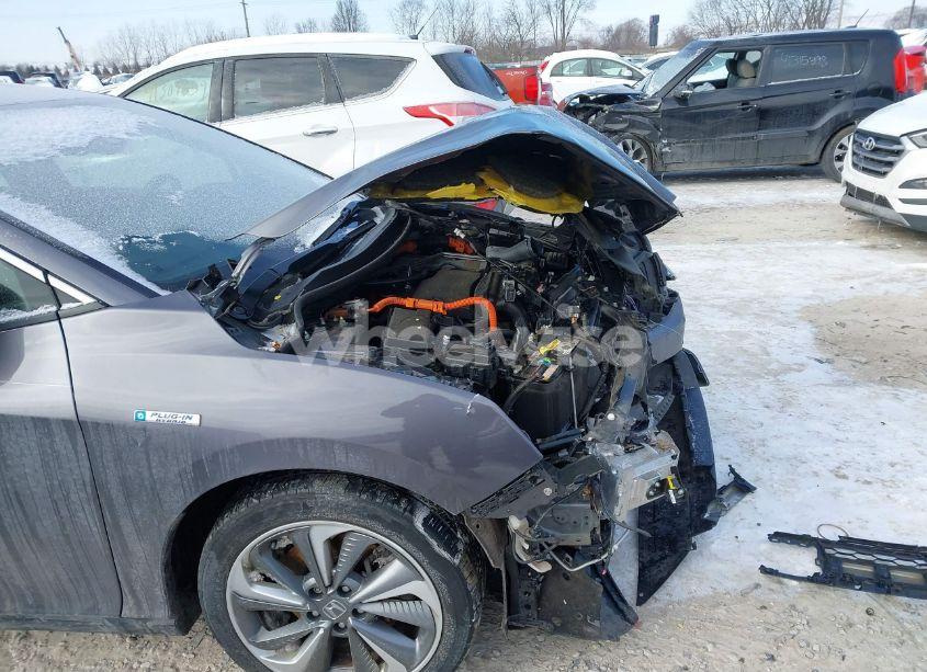 Photo 6 of 2018 Honda Clarity PLUG-IN HYBRID (VIN JHMZC5F13JC006627)