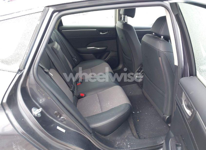 Photo 8 of 2018 Honda Clarity PLUG-IN HYBRID (VIN JHMZC5F13JC006627)