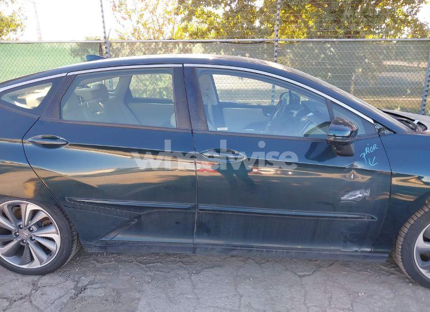 Photo 14 of 2018 Honda Clarity PLUG-IN HYBRID (VIN JHMZC5F13JC018812)