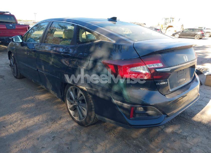 Photo 3 of 2018 Honda Clarity PLUG-IN HYBRID (VIN JHMZC5F13JC018812)