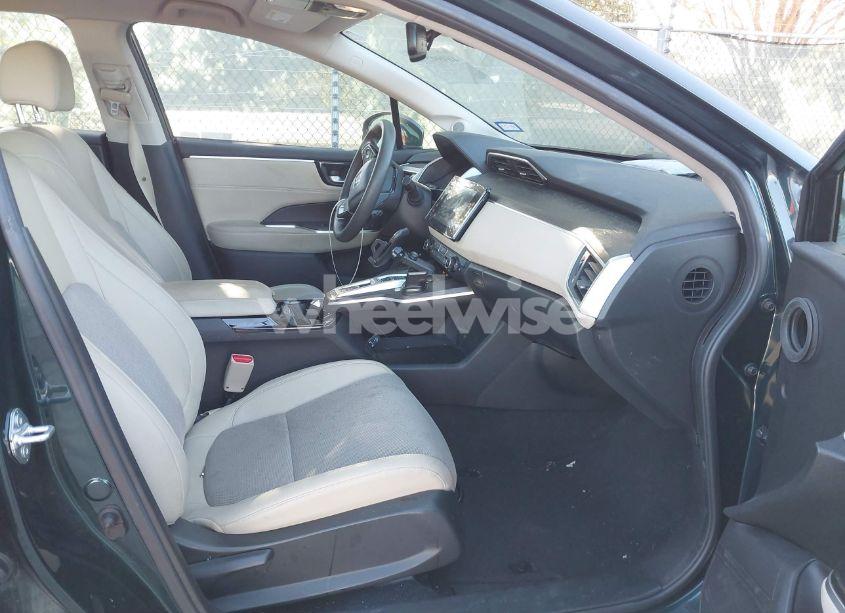 Photo 5 of 2018 Honda Clarity PLUG-IN HYBRID (VIN JHMZC5F13JC018812)