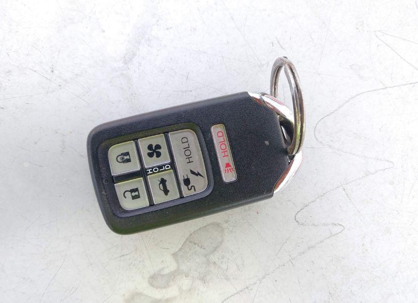 Photo 11 of 2019 Honda Clarity PLUG-IN HYBRID (VIN JHMZC5F13KC001610)