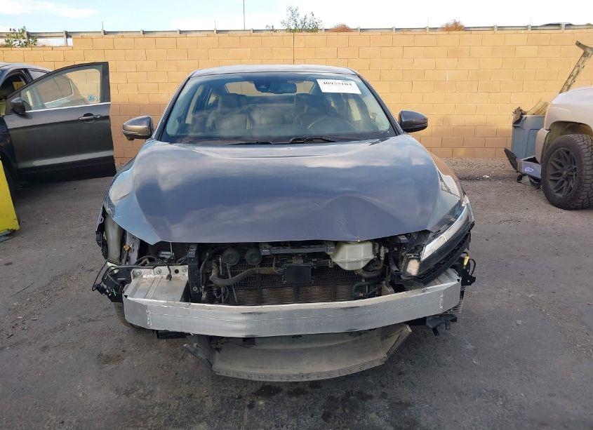 Photo 13 of 2019 Honda Clarity PLUG-IN HYBRID (VIN JHMZC5F13KC001610)