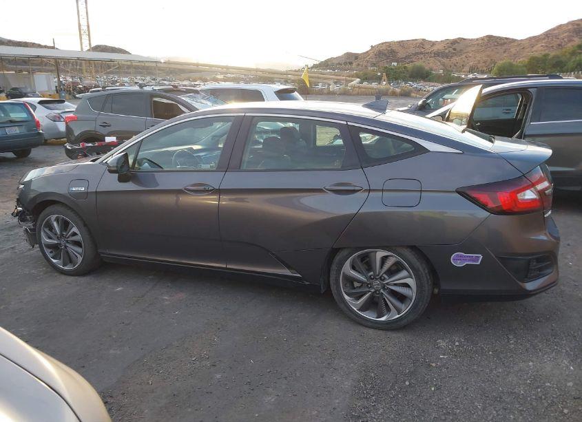 Photo 15 of 2019 Honda Clarity PLUG-IN HYBRID (VIN JHMZC5F13KC001610)