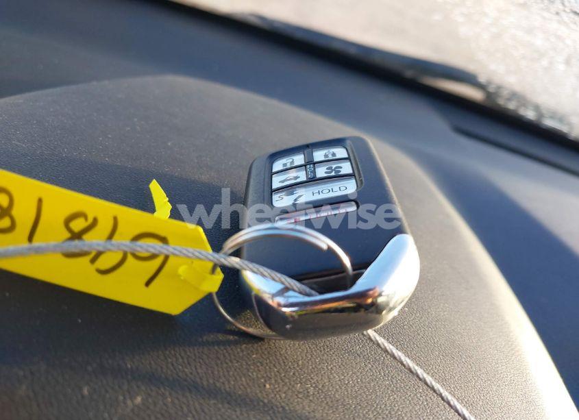 Photo 11 of 2018 Honda Clarity PLUG-IN HYBRID (VIN JHMZC5F14JC002263)