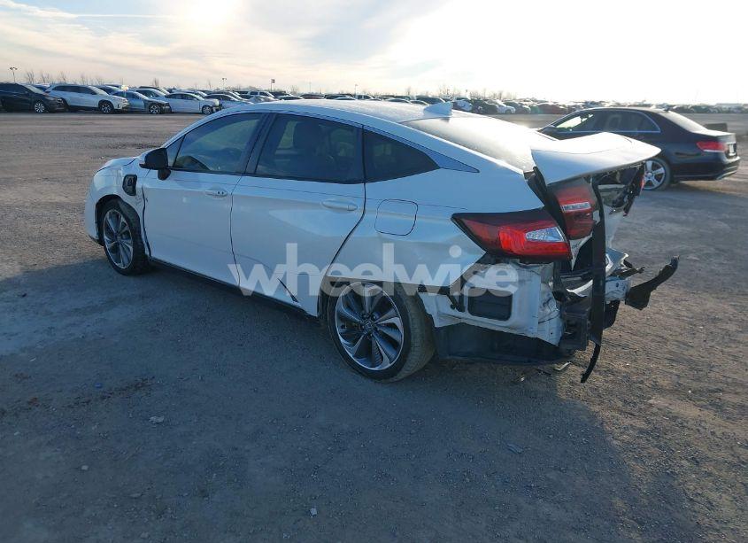 Photo 3 of 2018 Honda Clarity PLUG-IN HYBRID (VIN JHMZC5F14JC002263)