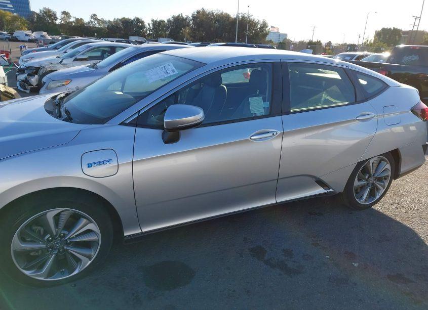 Photo 15 of 2018 Honda Clarity PLUG-IN HYBRID (VIN JHMZC5F14JC018317)