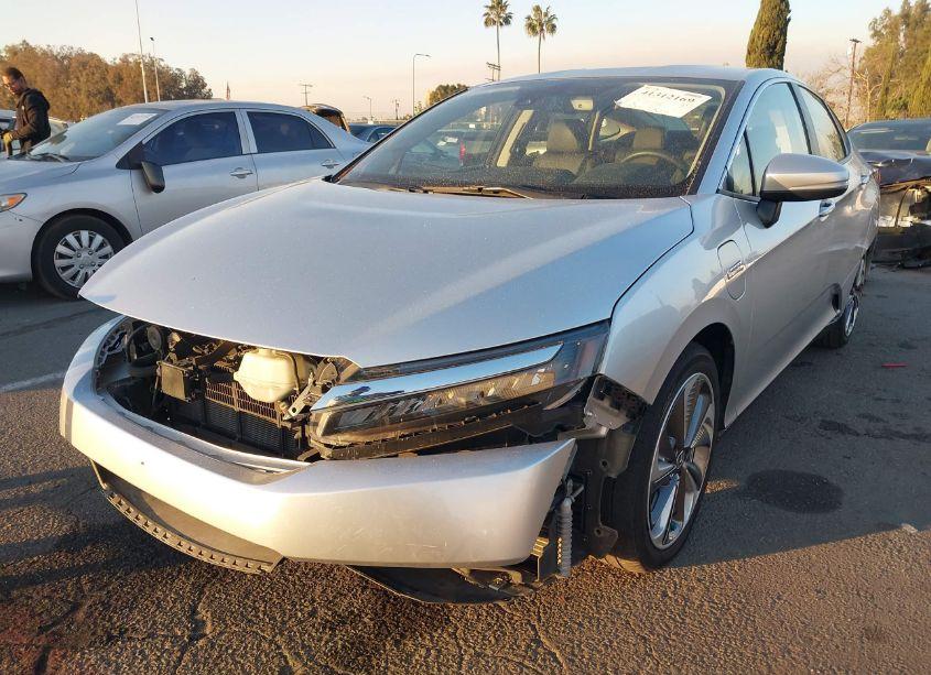 Photo 2 of 2018 Honda Clarity PLUG-IN HYBRID (VIN JHMZC5F14JC018317)