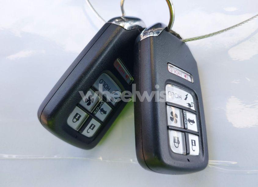 Photo 11 of 2019 Honda Clarity PLUG-IN HYBRID (VIN JHMZC5F15KC006498)