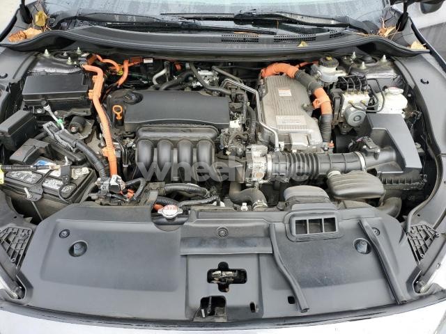 Photo 6 of 2018 HONDA CLARITY (VIN JHMZC5F16JC007092)