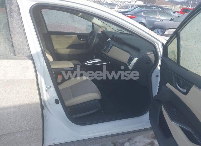 Photo 5 of 2018 Honda Clarity PLUG-IN HYBRID (VIN JHMZC5F16JC012406)