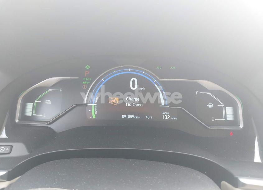 Photo 7 of 2018 Honda Clarity PLUG-IN HYBRID (VIN JHMZC5F16JC012406)