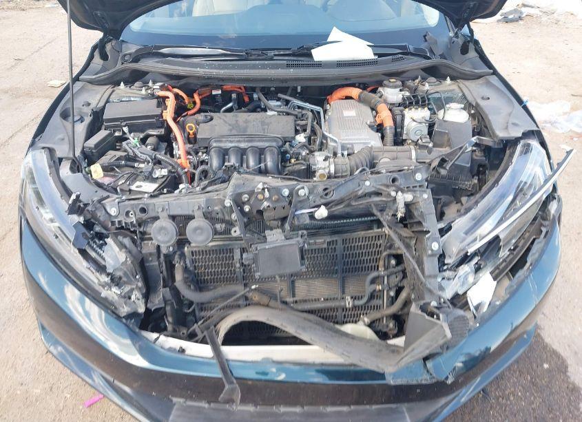 Photo 10 of 2018 Honda Clarity PLUG-IN HYBRID (VIN JHMZC5F17JC004749)