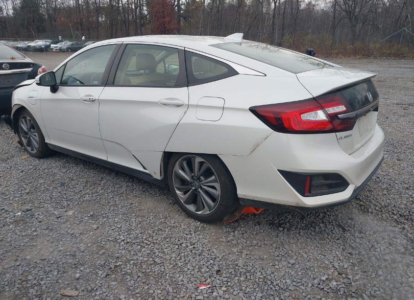 Photo 3 of 2018 Honda Clarity PLUG-IN HYBRID (VIN JHMZC5F17JC007702)