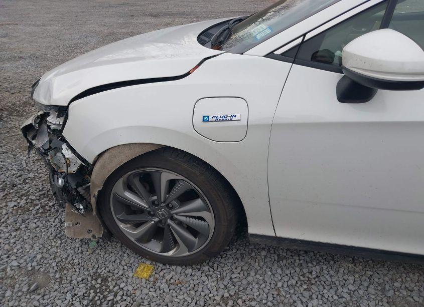 Photo 6 of 2018 Honda Clarity PLUG-IN HYBRID (VIN JHMZC5F17JC007702)