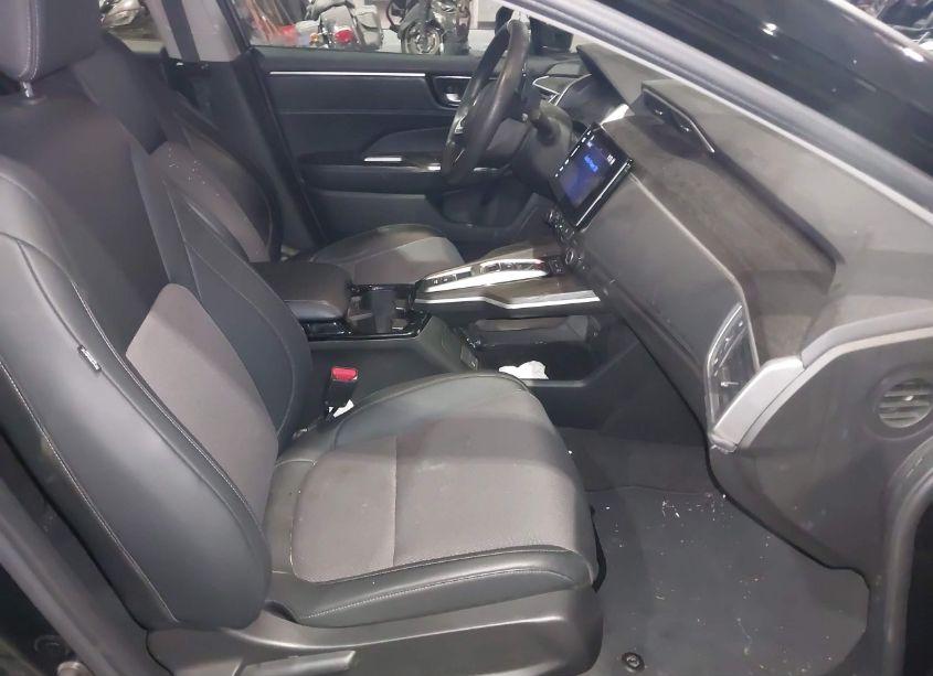 Photo 5 of 2018 Honda Clarity PLUG-IN HYBRID (VIN JHMZC5F19JC006017)